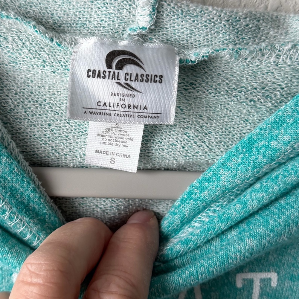 Coastal Classics Saltwater Heals Everything Women's Teal Top - Picture 3 of 5